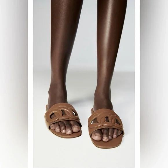 ZARA Raised Detail Brown Leather Slides. Size EU 37/US 6.5 - Picture 4 of 12